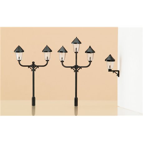 HO 4 Park & 2 wall lamp posts