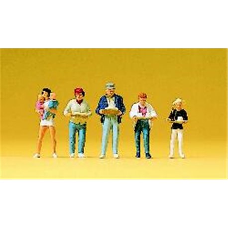 At the Canteen (5) Exclusive Figure Set