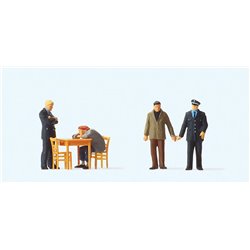 Under Interrogation Scene (4) Exclusive Figure Set