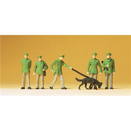 Policemen (5) and Dog Standard Figure Set