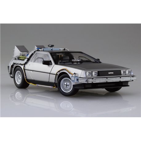 Timemachine from BACK TO THE FUTURE Part 1 - 1/24 model kit